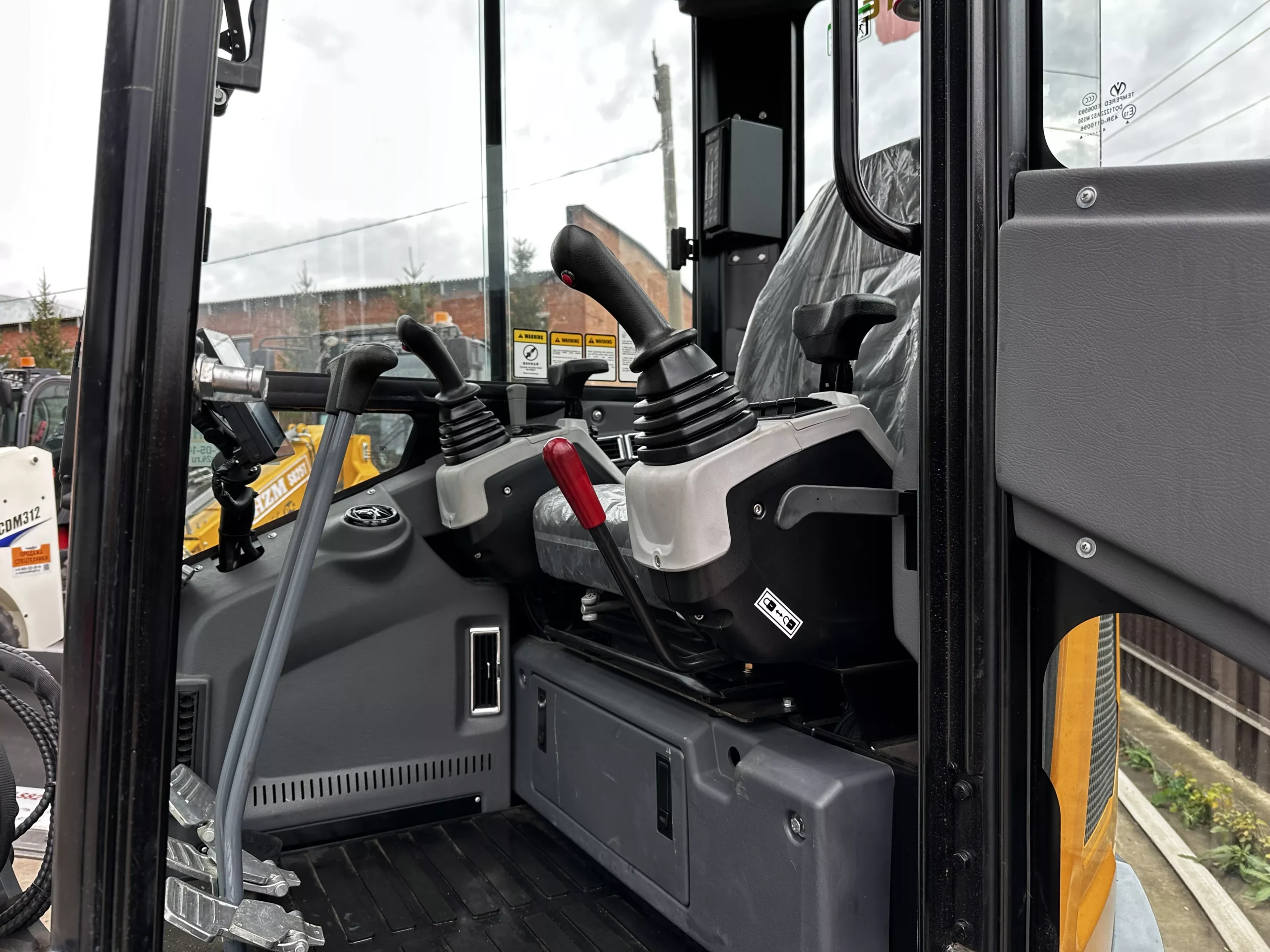 Экскаватор Hengte HT35G