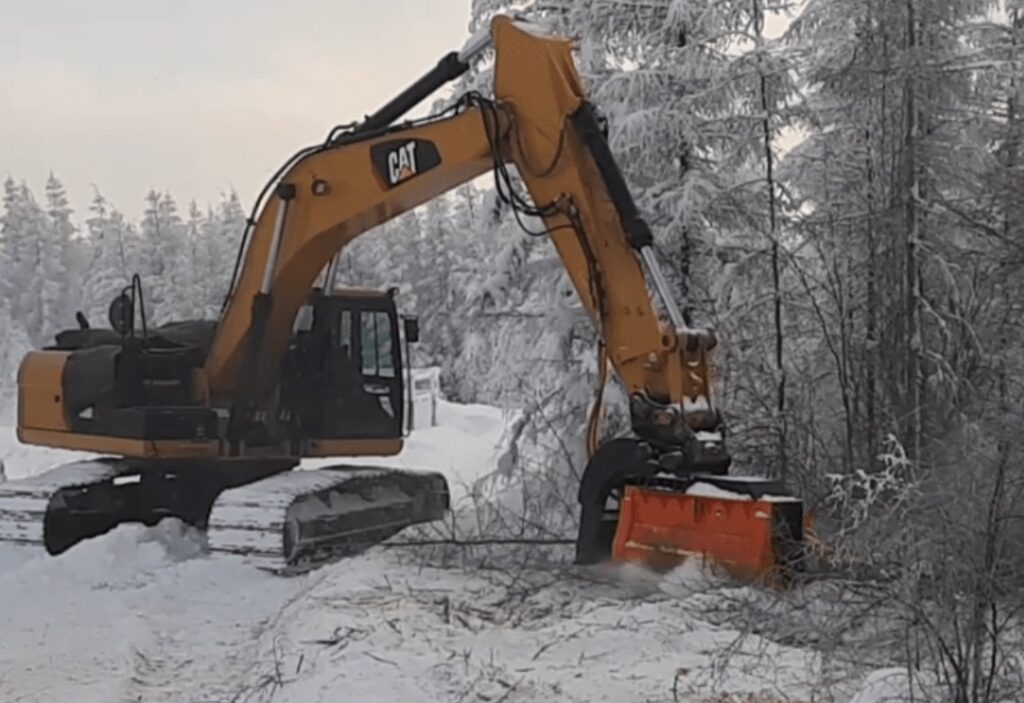 Мульчер для экскаватора 13-25 тонн.